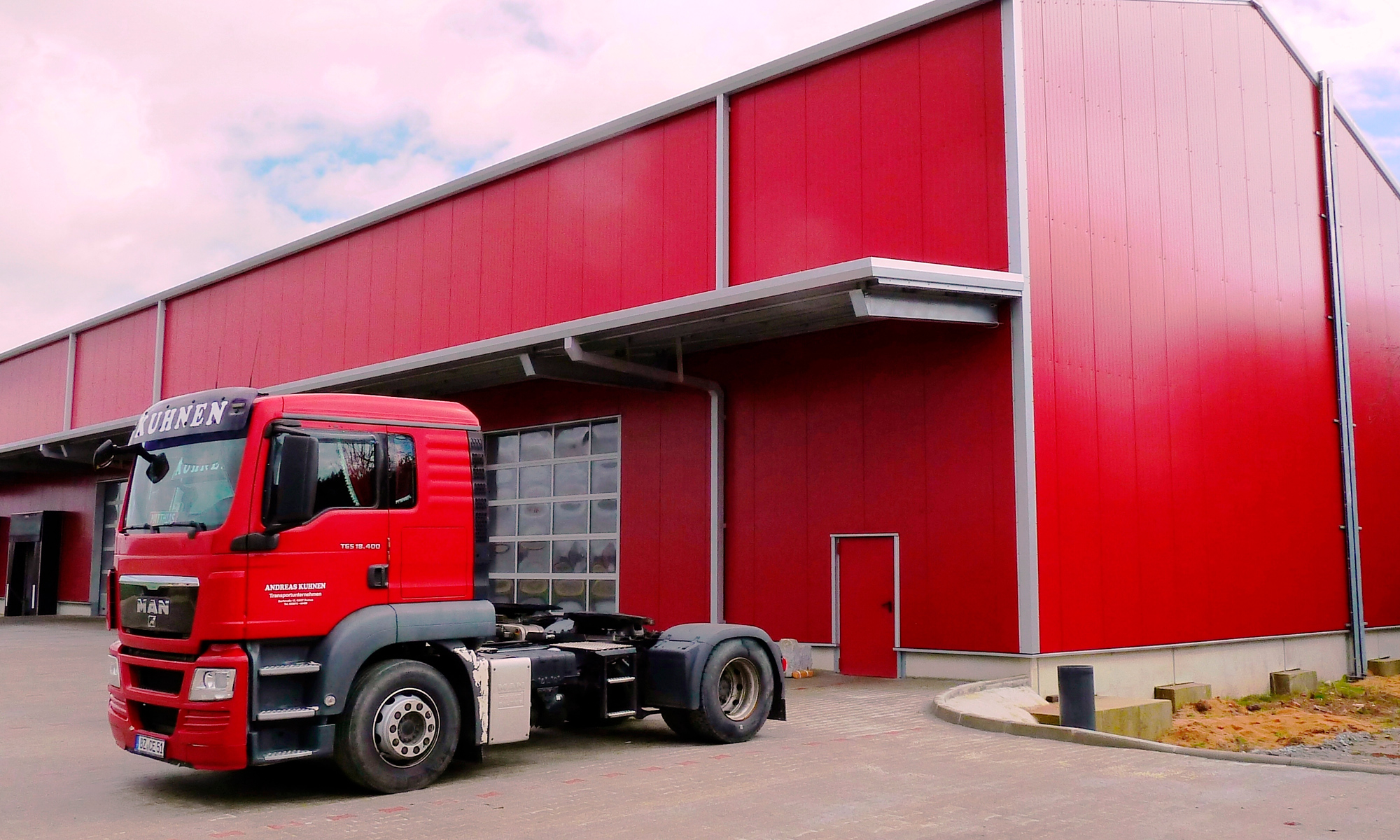 Spedition Kuhnen - Transportunternehmen in Sachsen, direkt an der A4